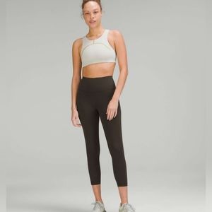 Lululemon Tough Train High-Neck Bra *Medium Support, C/D Cup size 10